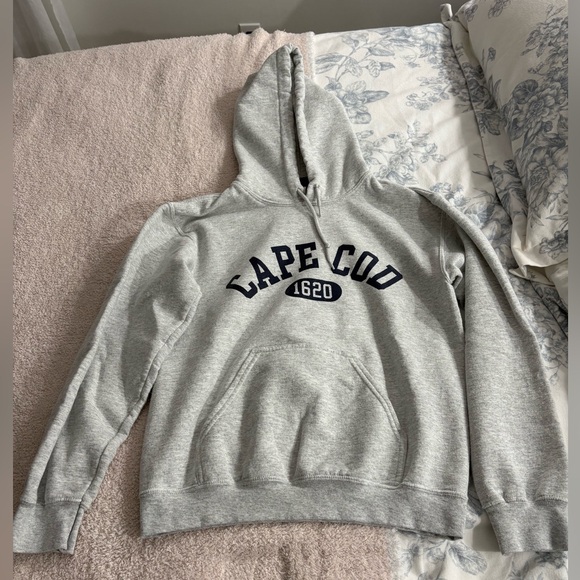 Brandy Melville Tops - Cape Cod gray and navy sweatshirt